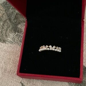 SPARKLING,ELEGANT COSTUME JEWELRY RING